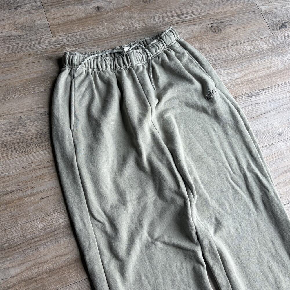 Alo Black Jogger Pants Size S Drawstring Elastic Waist Tapered Leg Sage Green - Picture 2 of 6